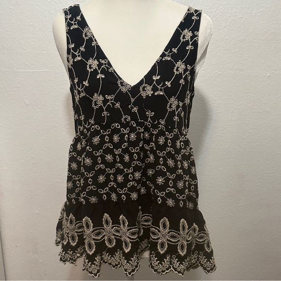 American Eagle Outfitters Tops - American Eagle Outfitters Black and White Embroidered Blouse